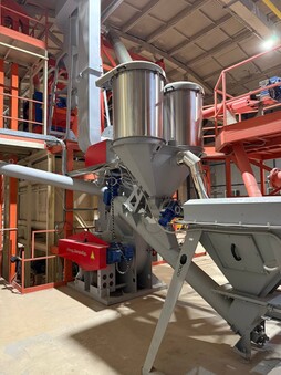 Мельница «ТРИБОКИНЕТИКА» на РЕАЛЬНОМ производстве порошка шамота улучшенного зернового состава